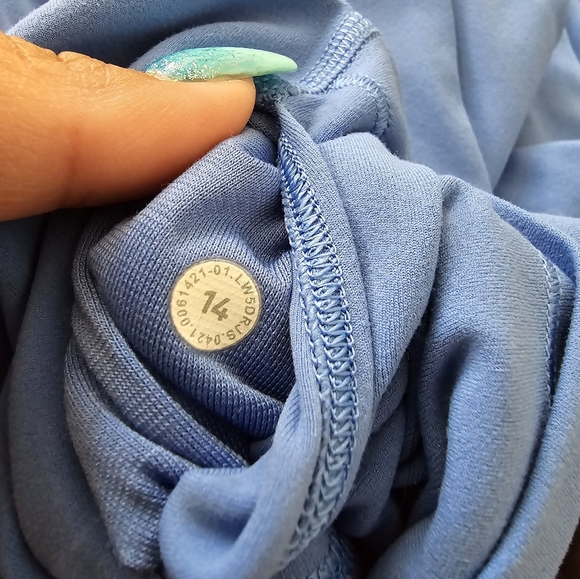 Lululemon align high rise blue Nile - Picture 6 of 8